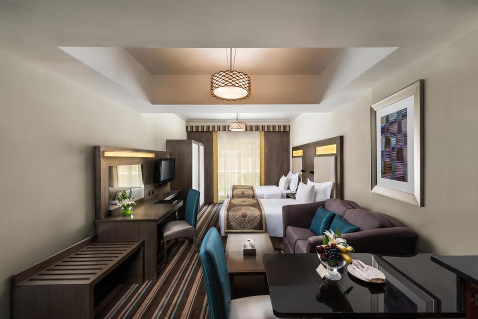 TV and multimedia, Living room, Photo of the whole room, Seating area, Bedroom, VIP