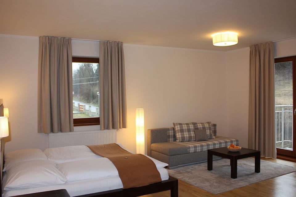 Coffee/tea facilities, Balcony/Terrace, Balcony/Terrace, Photo of the whole room, Seating area