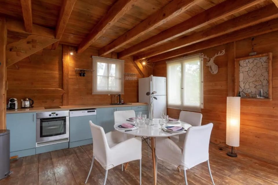 L'Esprit Montpel "La Cabane-Chalet de Montagne" Apartment in Occitanie