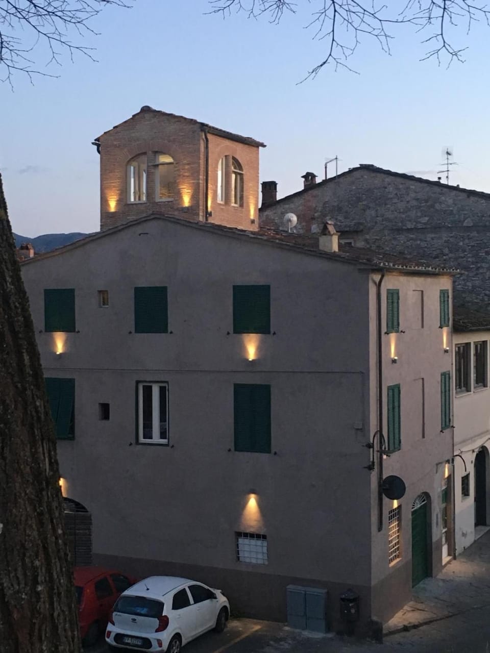 Property building, Location
