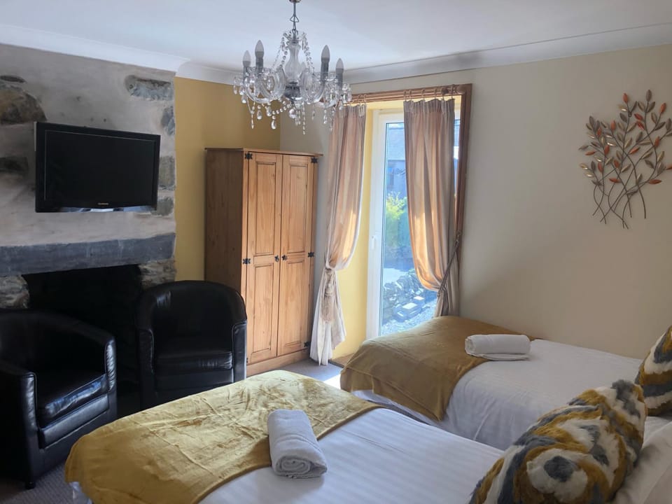 Alpine Lodge Guest House Bed and Breakfast in Llanberis