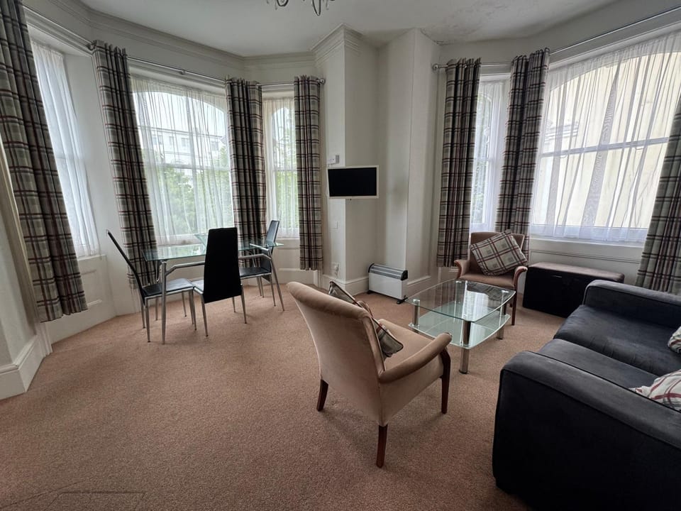 Devonshire House Holiday Flats Apartment in Eastbourne