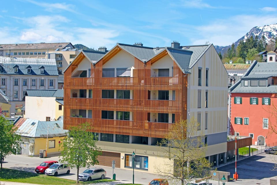 Property building, Facade/entrance, Neighbourhood