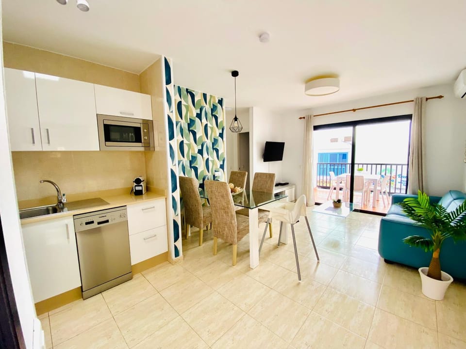 Kitchen or kitchenette, Living room, Dining area