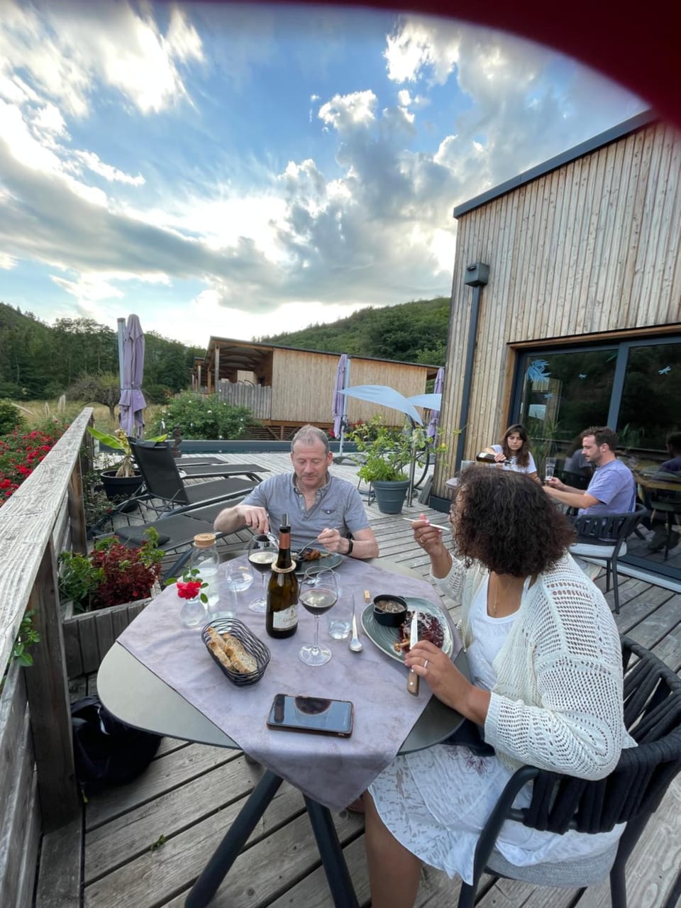 Patio, Restaurant/places to eat, Banquet/Function facilities, Dining area