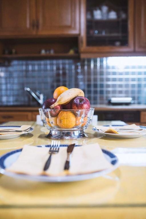 Kitchen or kitchenette, Food and drinks