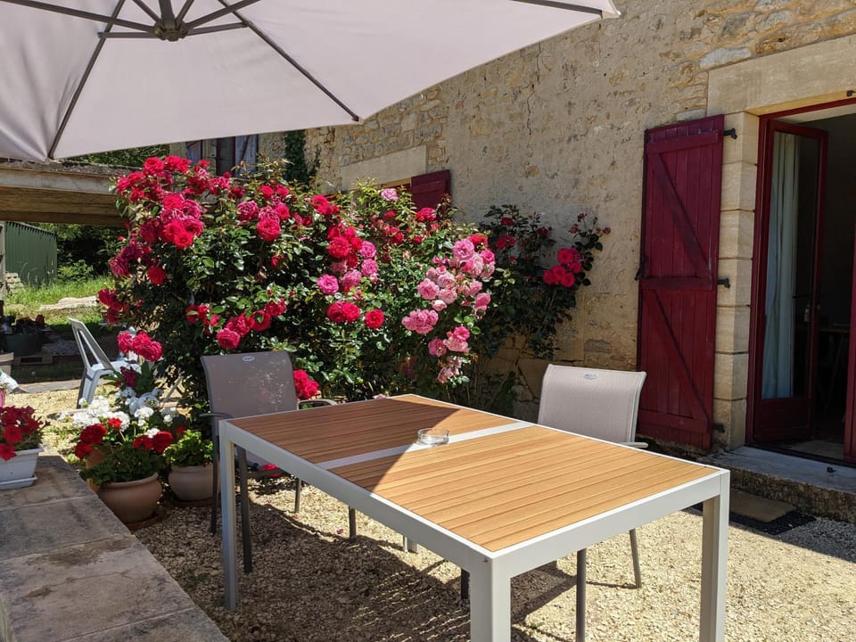 Patio, View (from property/room), Balcony/Terrace, Seating area, Dining area, Garden view, Sunset