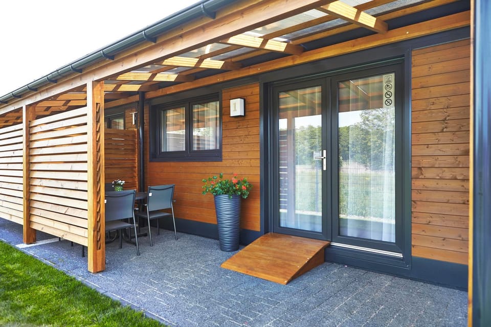 Patio, Facade/entrance