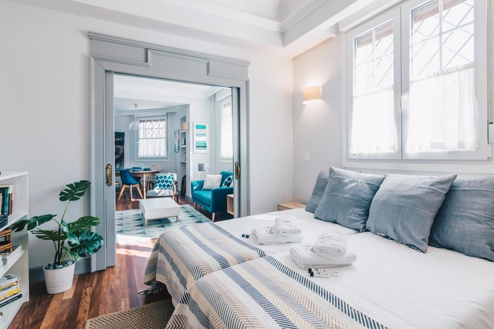 Living room, Bedroom