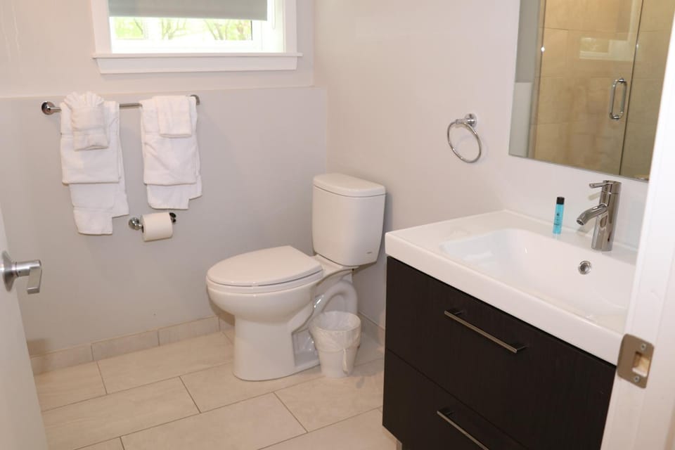 Toilet, Bathroom, View (from property/room)