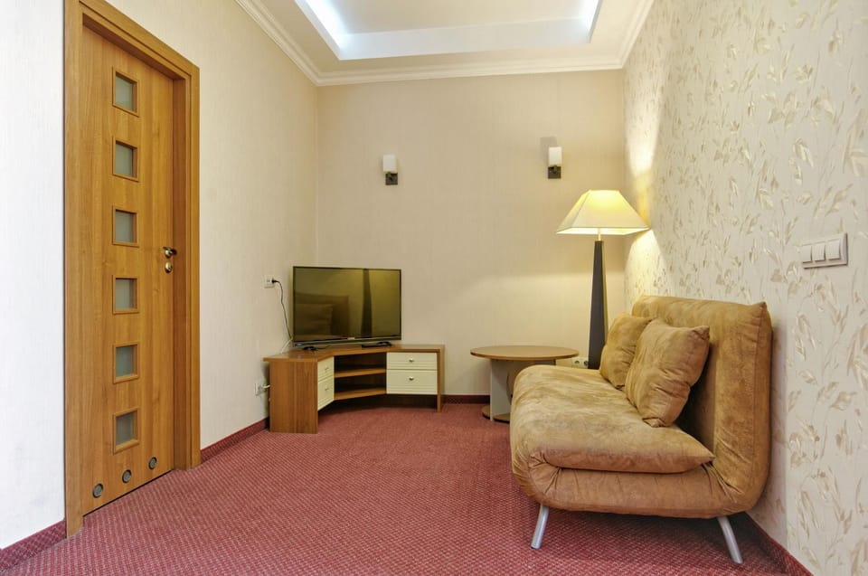 Communal lounge/ TV room, TV and multimedia, Living room, Seating area