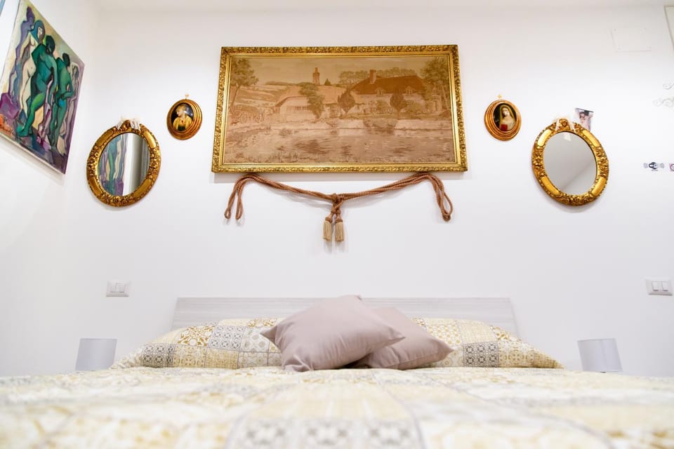 Decorative detail, Bedroom