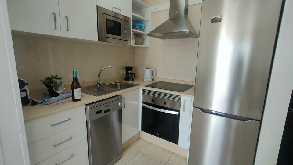 Kitchen or kitchenette, dishwasher, minibar, pet friendly, stove