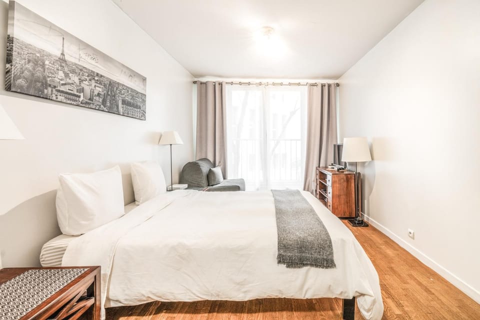 Champs Elysees Flat Apartment in Paris
