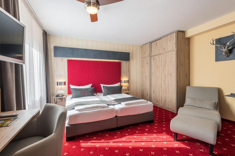 View (from property/room), Photo of the whole room, Bedroom