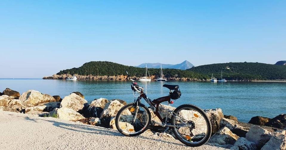 Paschali apartment with 2 bedrooms in Ammoudia Apartment in Peloponnese, Western Greece and the Ionian