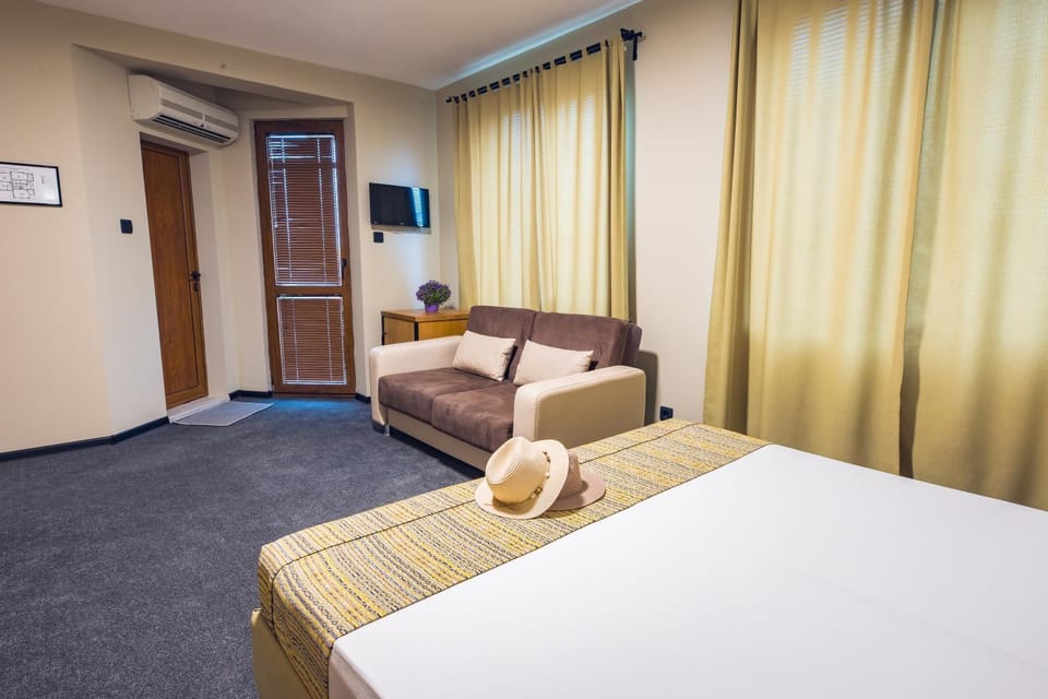 Hotel Albatros New Town Hotel in Sozopol