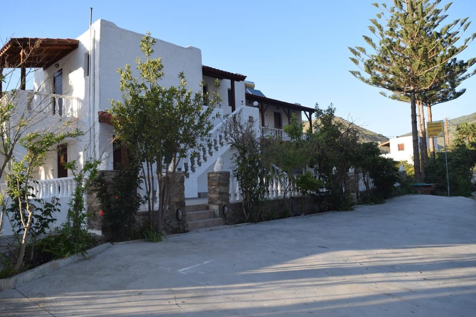 Property building, Neighbourhood