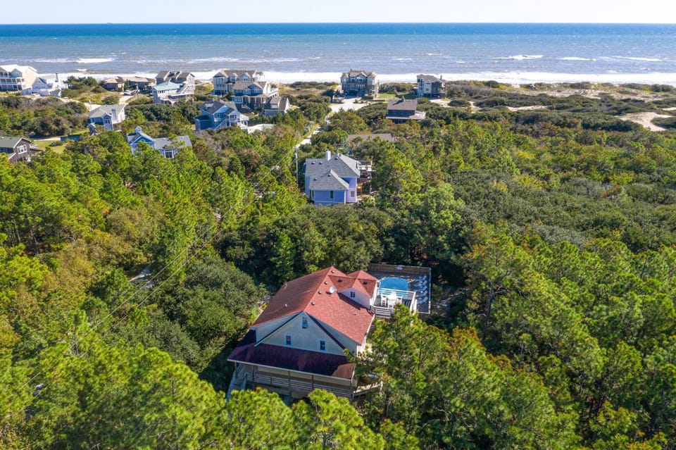 Carotank Clubhouse - Corolla Village, 200 Yds to Beach, Foosball, Pool, Hot Tub, Flex Stays House in Corolla
