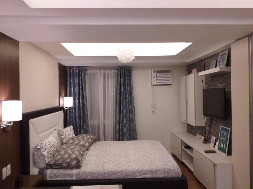 Abreeza Place Tower1 by Chriza Apartment in Davao City