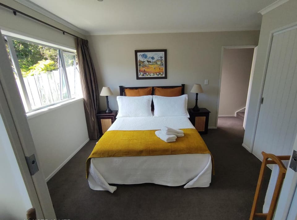 Castor Bay Homestay Bed and Breakfast in Auckland