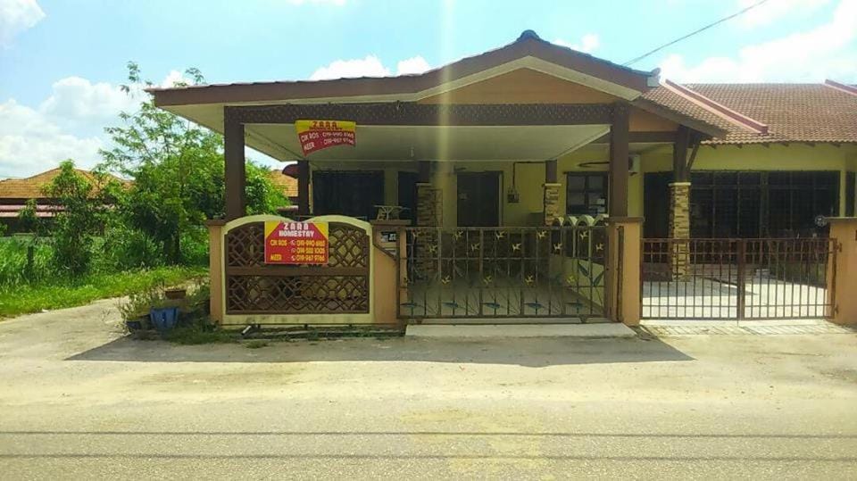 Zara Homestay House in Malaysia