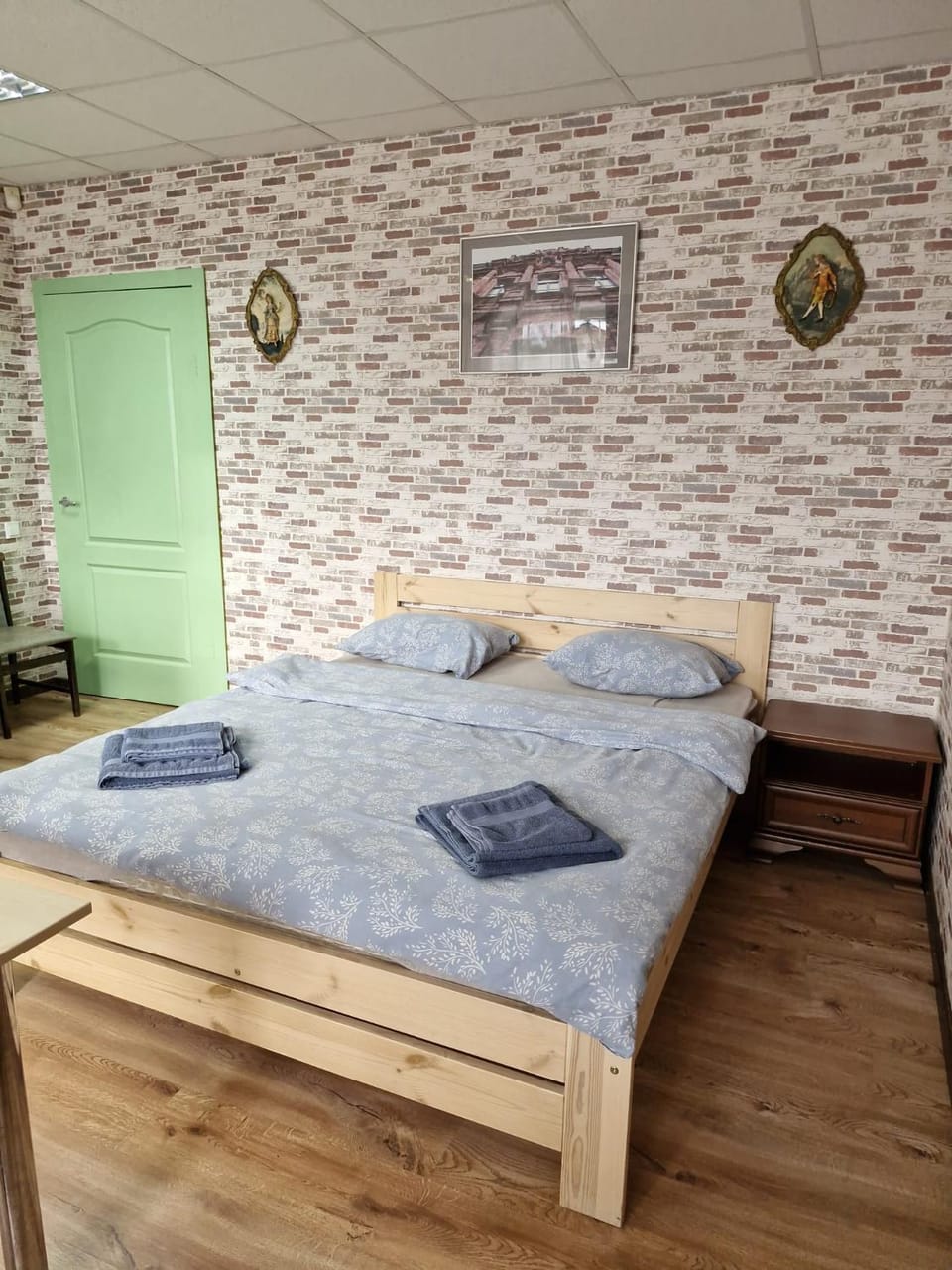 Bed, Photo of the whole room