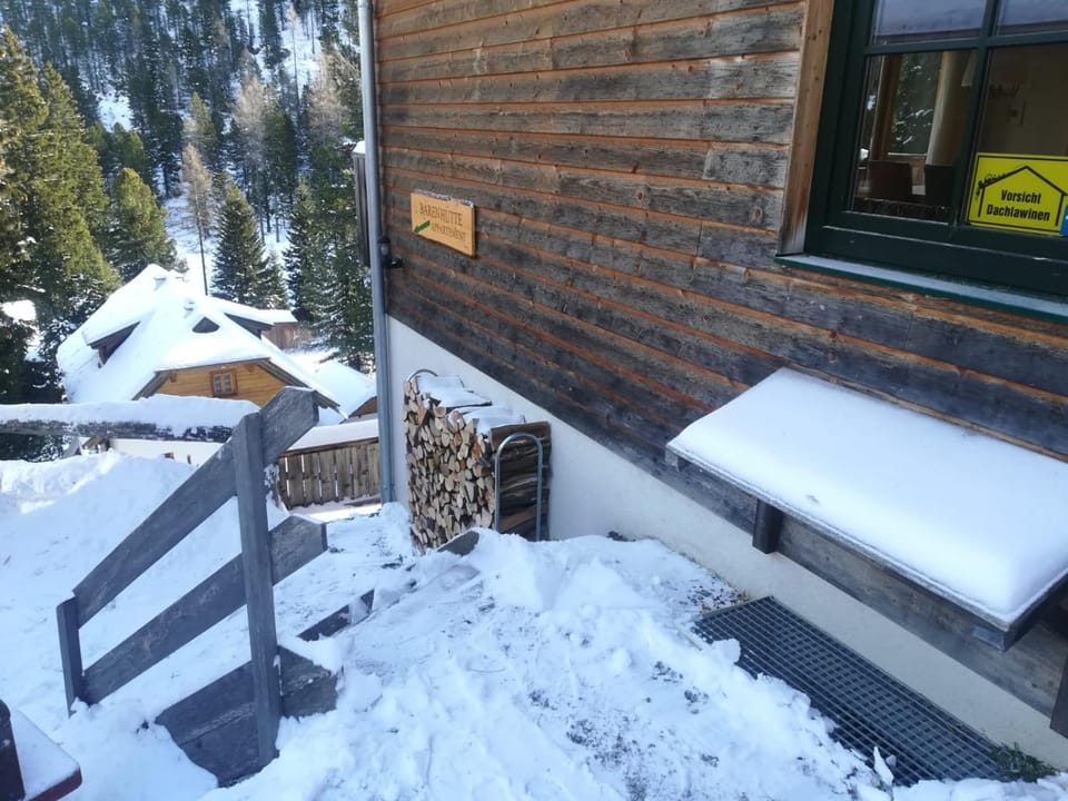 Property building, Facade/entrance, Winter