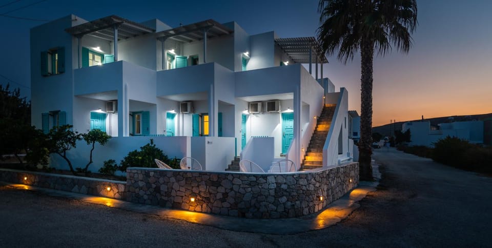 Facade/entrance, Summer, Balcony/Terrace, Seating area