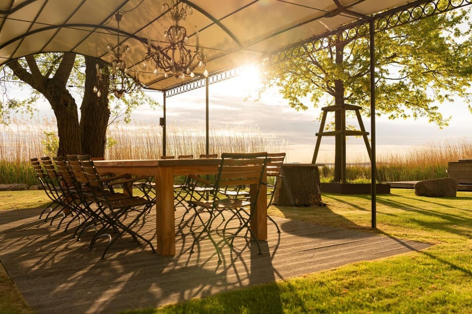Garden, Dining area, Garden view, Lake view, Sunset