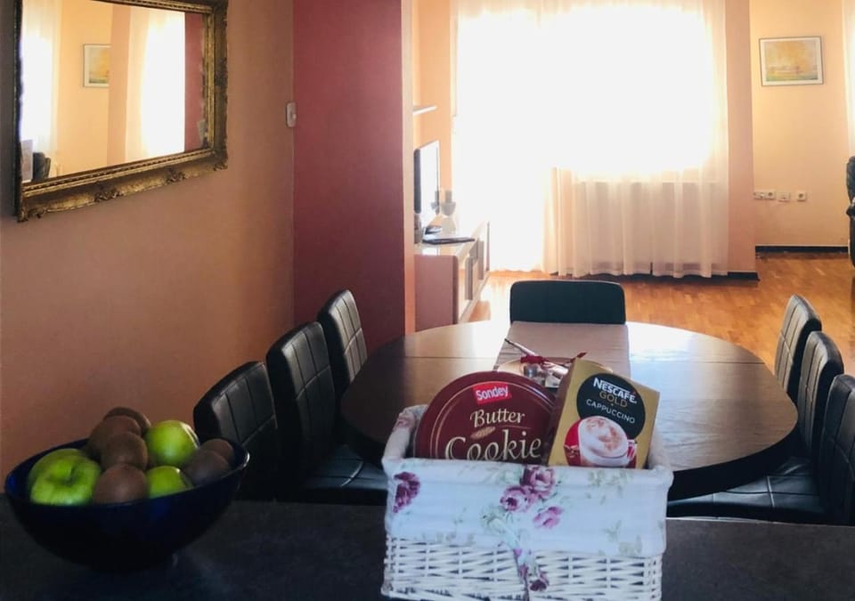 Dining area, On site, Family