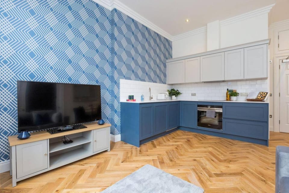 TV and multimedia, Kitchen or kitchenette, Communal kitchen