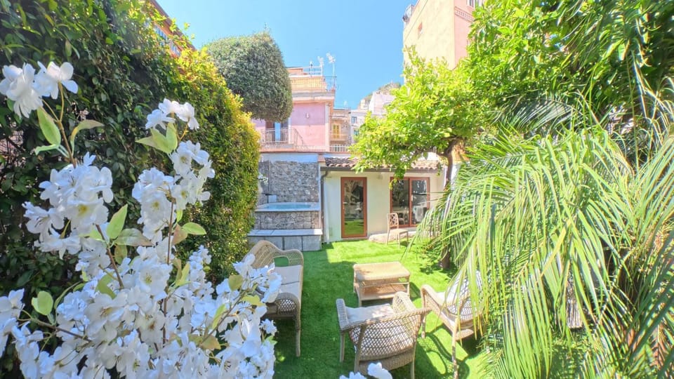 Garden, Garden view