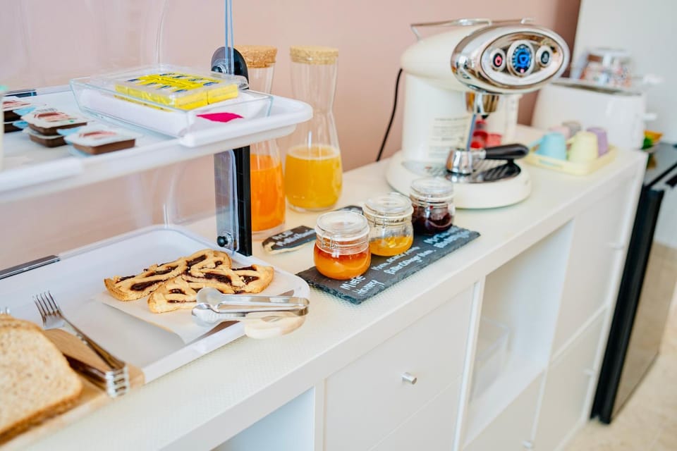 Breakfast, Continental breakfast, Buffet breakfast, Italian breakfast