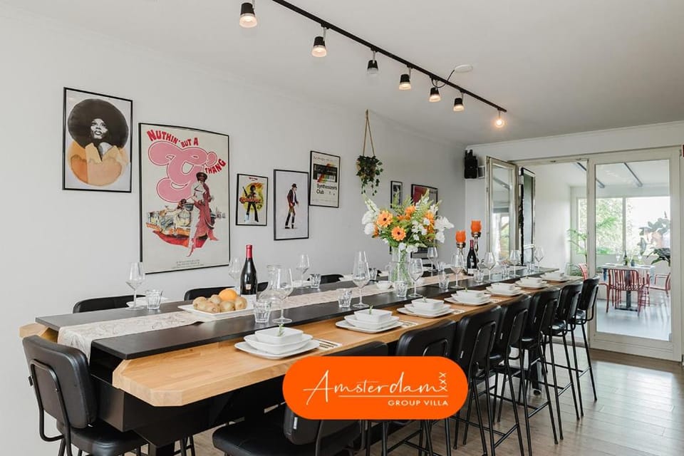 Amsterdam Group Villa 20 plus beds 4 - 5 bedrooms Villa in Amsterdam