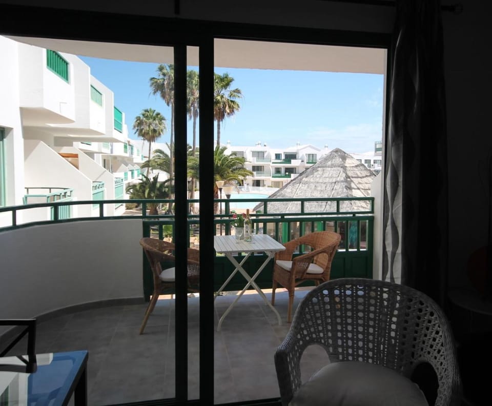 Balcony/Terrace, Swimming pool