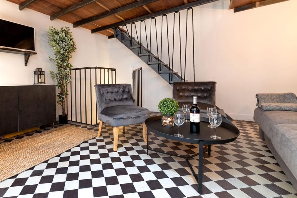 Architect's Triplex - Haut Marais Apartment in Paris