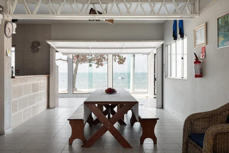 View (from property/room), Balcony/Terrace, Living room, Seating area, Dining area, Communal kitchen