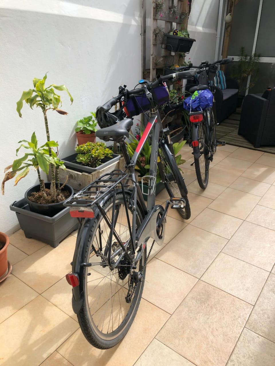 Patio, Cycling
