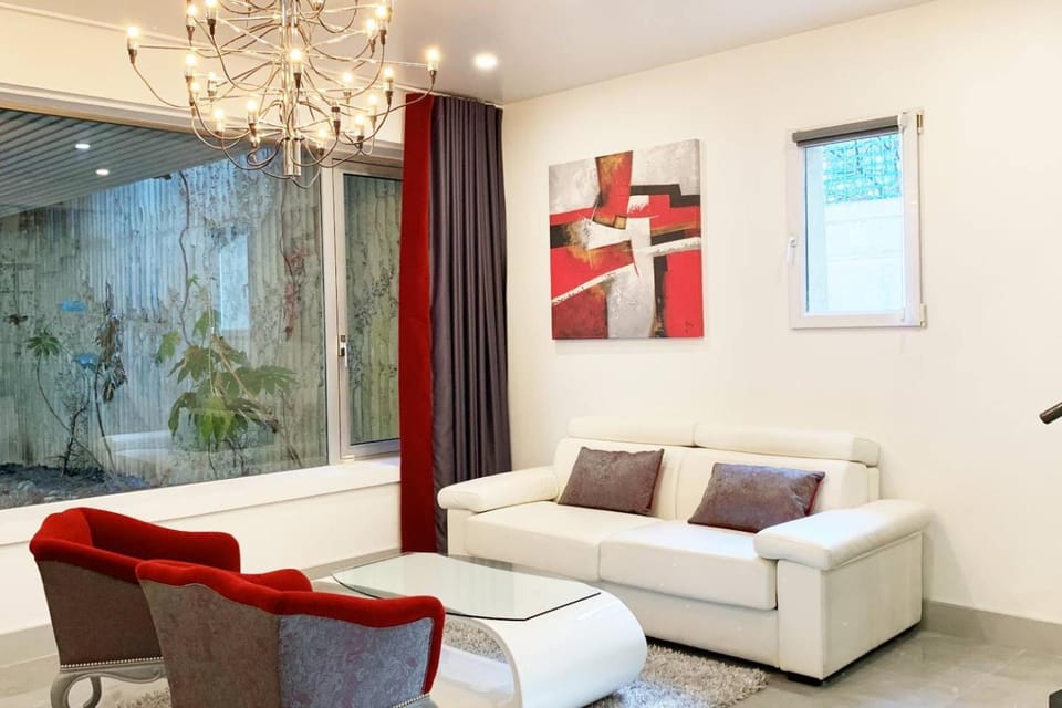 Living room, Seating area