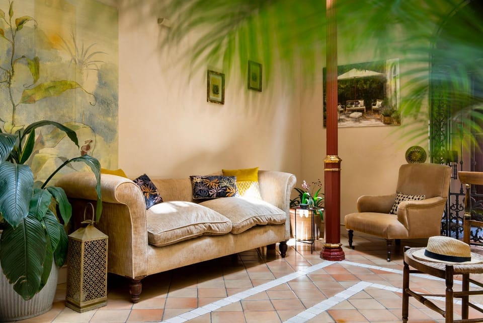 Lobby or reception, Photo of the whole room, Seating area