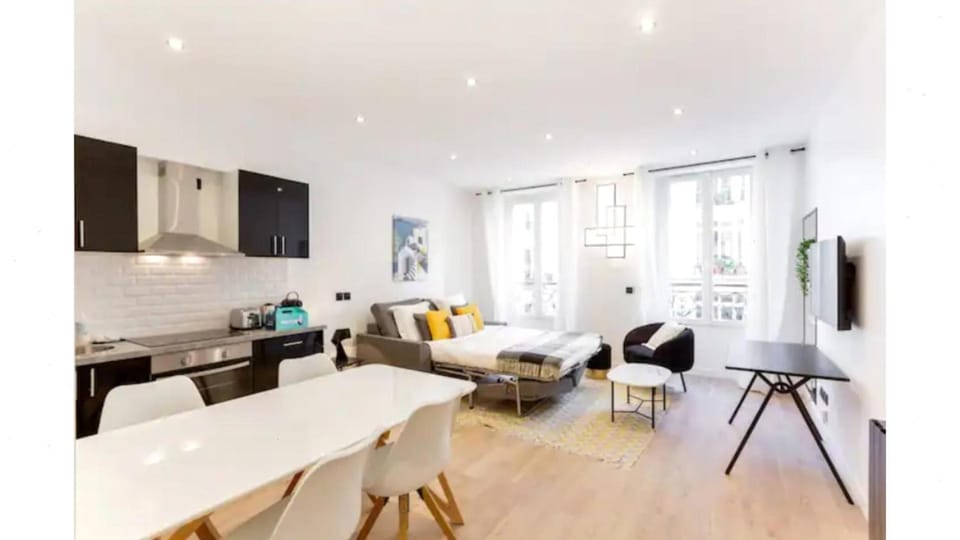 Amazing 2 Bedroom Parisian flat Apartment in Paris