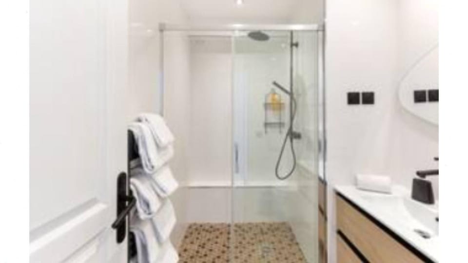 Amazing 2 Bedroom Parisian flat Apartment in Paris