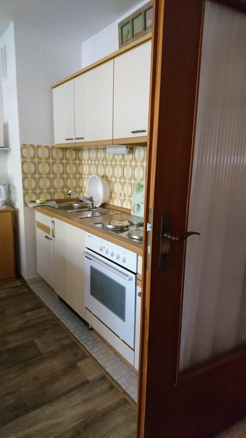 Auszeit-mit-Pool-Studio-35-qm-sehr-zentral-gelegen Apartment in Baden-Württemberg