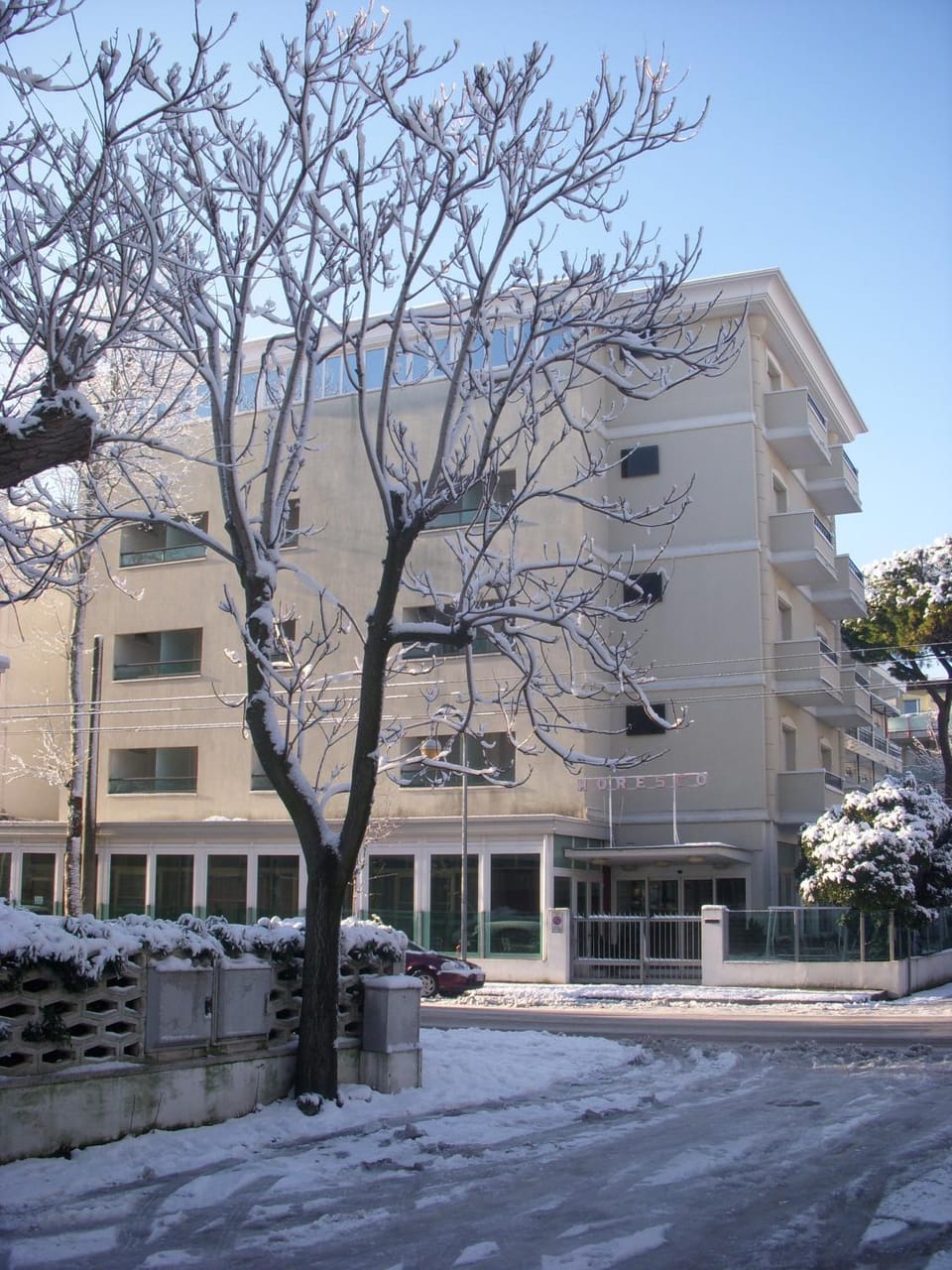 Property building, Facade/entrance, Winter
