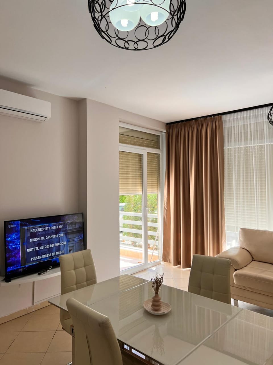 Gjiri Lalzit Home Apartment in Tirana County, Albania