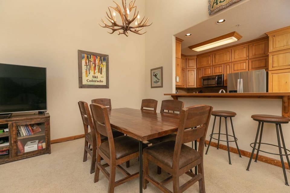 Riverbend Sawmill Run Condo: Ski In/Out Retreat Apartment in Breckenridge
