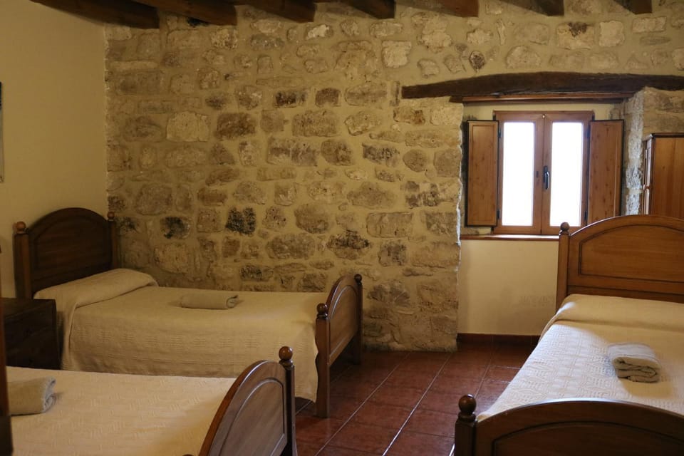Albergue de Peregrinos El Puntido Hostel in Castile and León