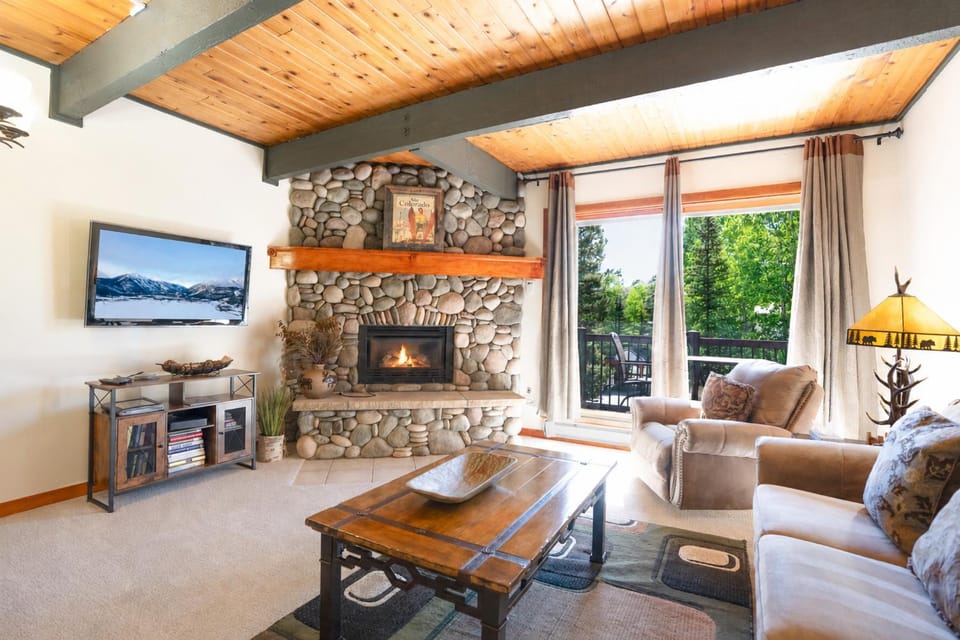 Sundowner Last Run Condo: Ski-In, 2 Blocks To Main St Apartment in Breckenridge