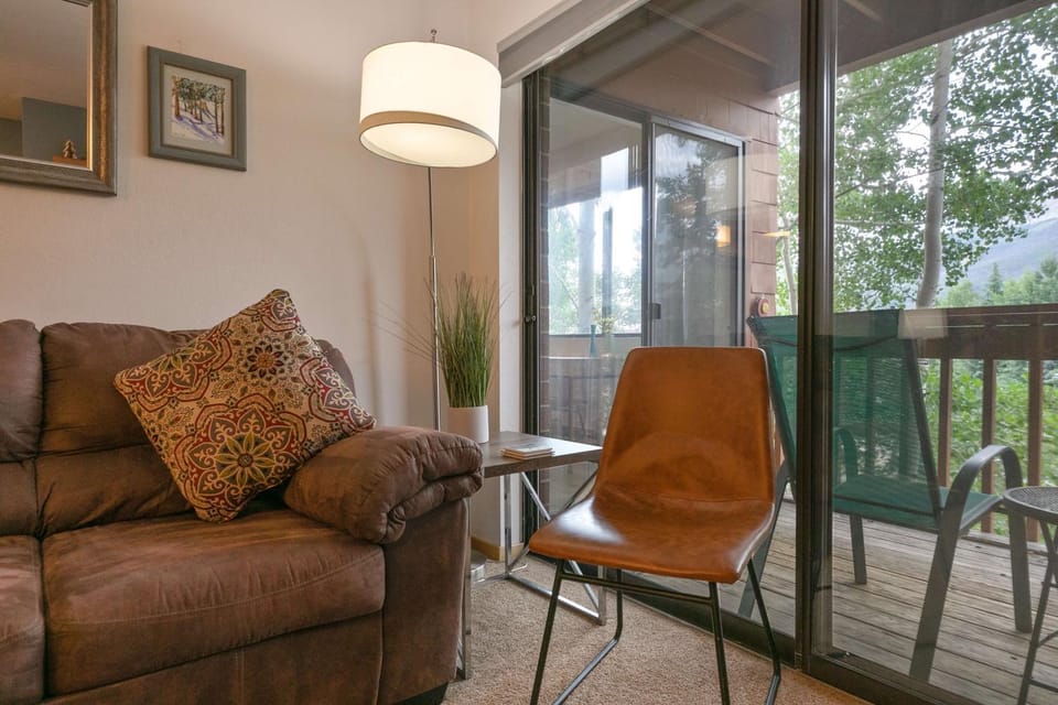 Lagoon Royal Townhome: Mountain Views Meet Modern Comforts Apartment in Frisco